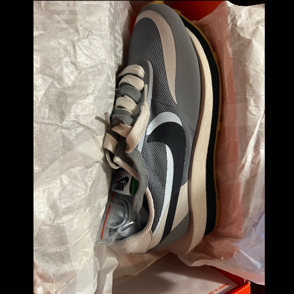 🚨SOLD🚨 NIKE SACAI WAFFLES